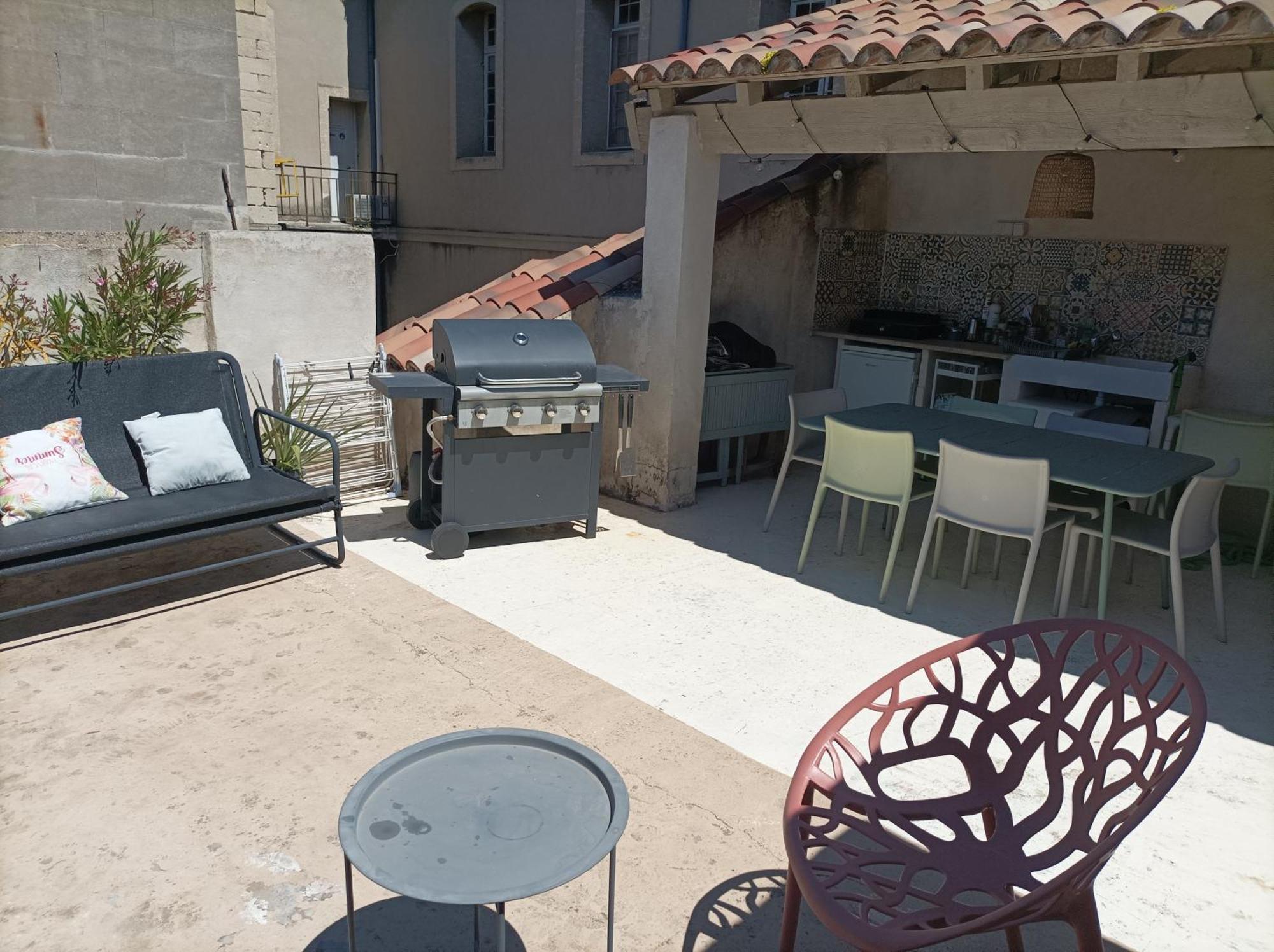 Maison Intra Muros, Terrasses Avec Vue Jaccuzzi Et Garage Avignone Camera foto